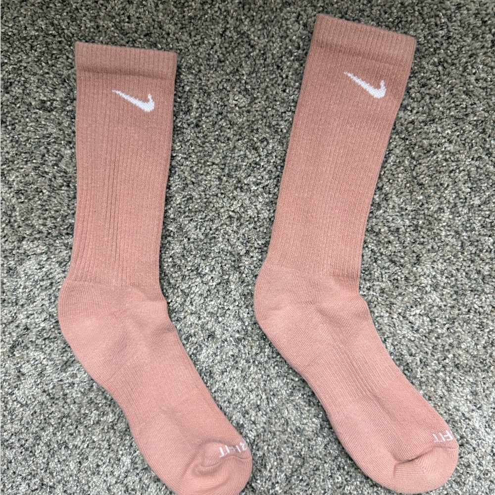Nike Men's Dark Pink Crew Socks
